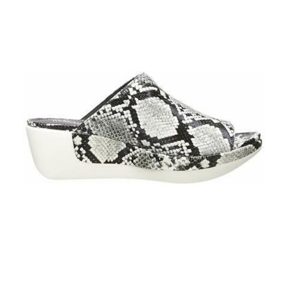 Kenneth Cole Reaction New Pepea Slide Sandals